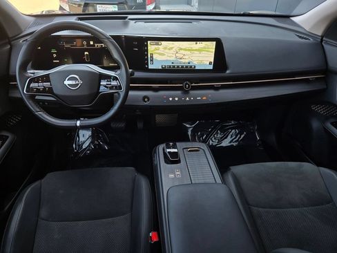 Used 2023 Nissan Ariya FWD image 16