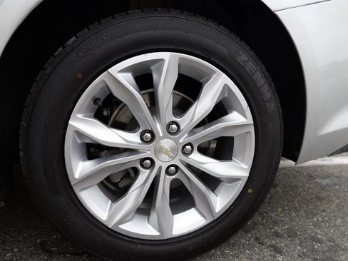 Used 2020 Chevrolet Malibu LT FWD image 14