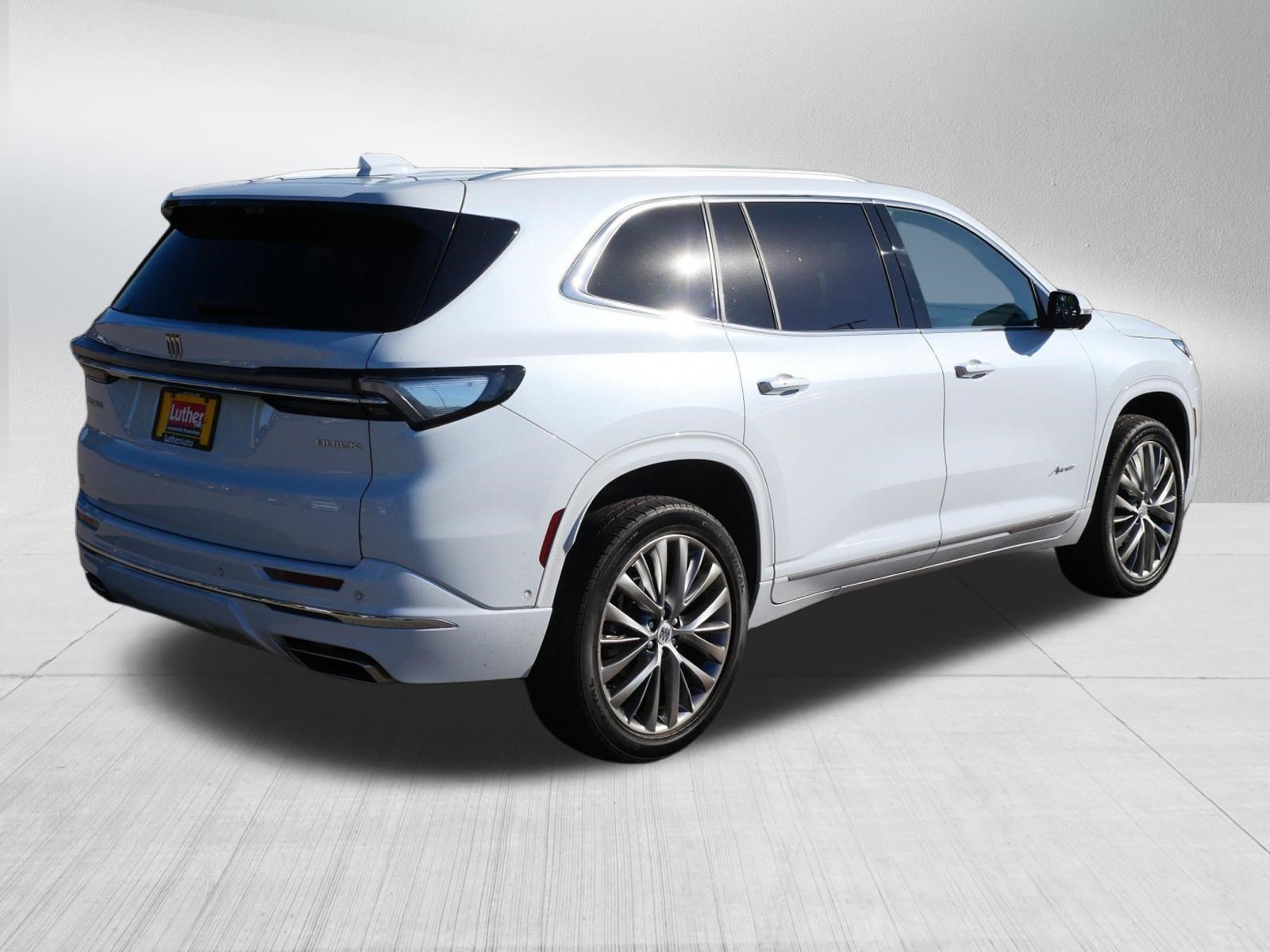Used 2026 Buick Enclave Avenir w/ Super Cruise Package FWD image 7