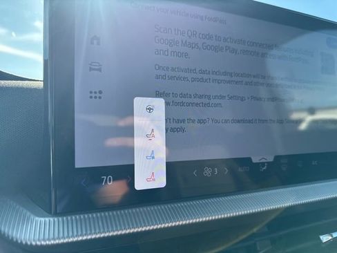 Used 2025 Ford Explorer Platinum w/ LUX Leather Package image 5