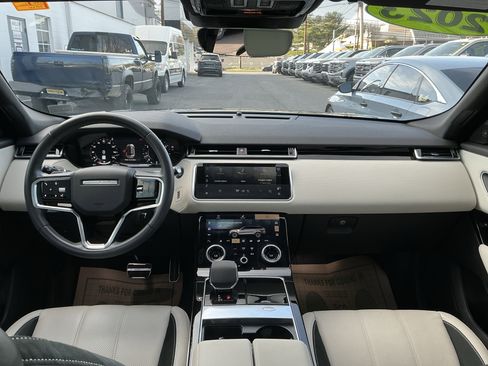 Used 2023 Land Rover Range Rover Velar R-Dynamic S AWD/4WD image 11