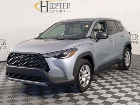 Used 2024 Toyota Corolla Cross L image 4