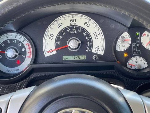 Used 2014 Toyota FJ Cruiser 4WD w/ Upgrade Package image 25