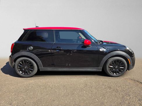 Used 2019 MINI Cooper S FWD image 2