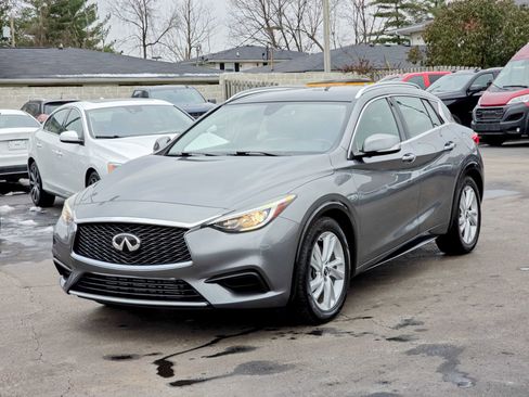 Used 2019 INFINITI QX30 image 10