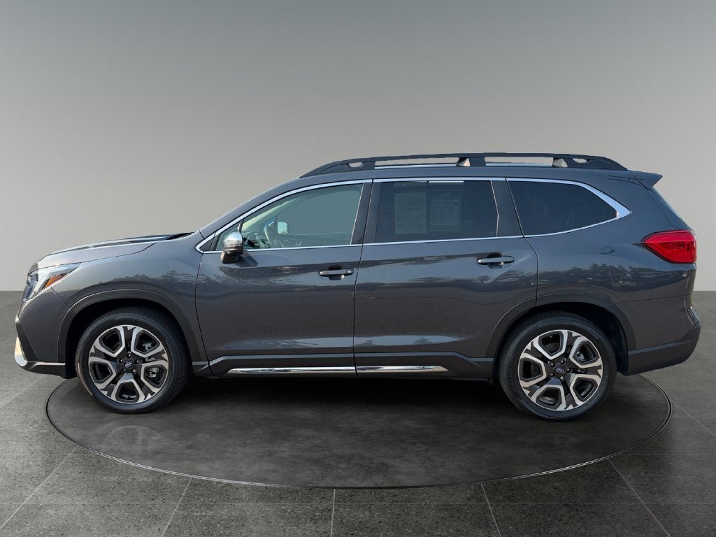 Used 2023 Subaru Ascent Limited w/ Technology Package AWD/4WD image 6