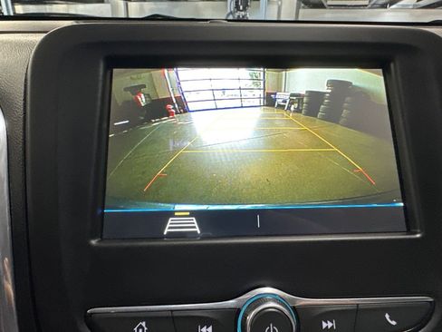 Used 2019 Chevrolet Equinox LT image 52