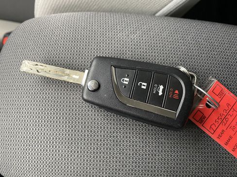 Used 2024 Toyota Corolla LE image 33