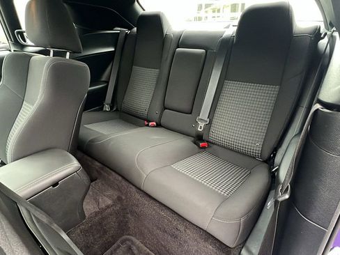 Used 2018 Dodge Challenger R/T image 37