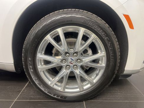 Used 2023 Buick Enclave Premium w/ Experience Buick Package image 7