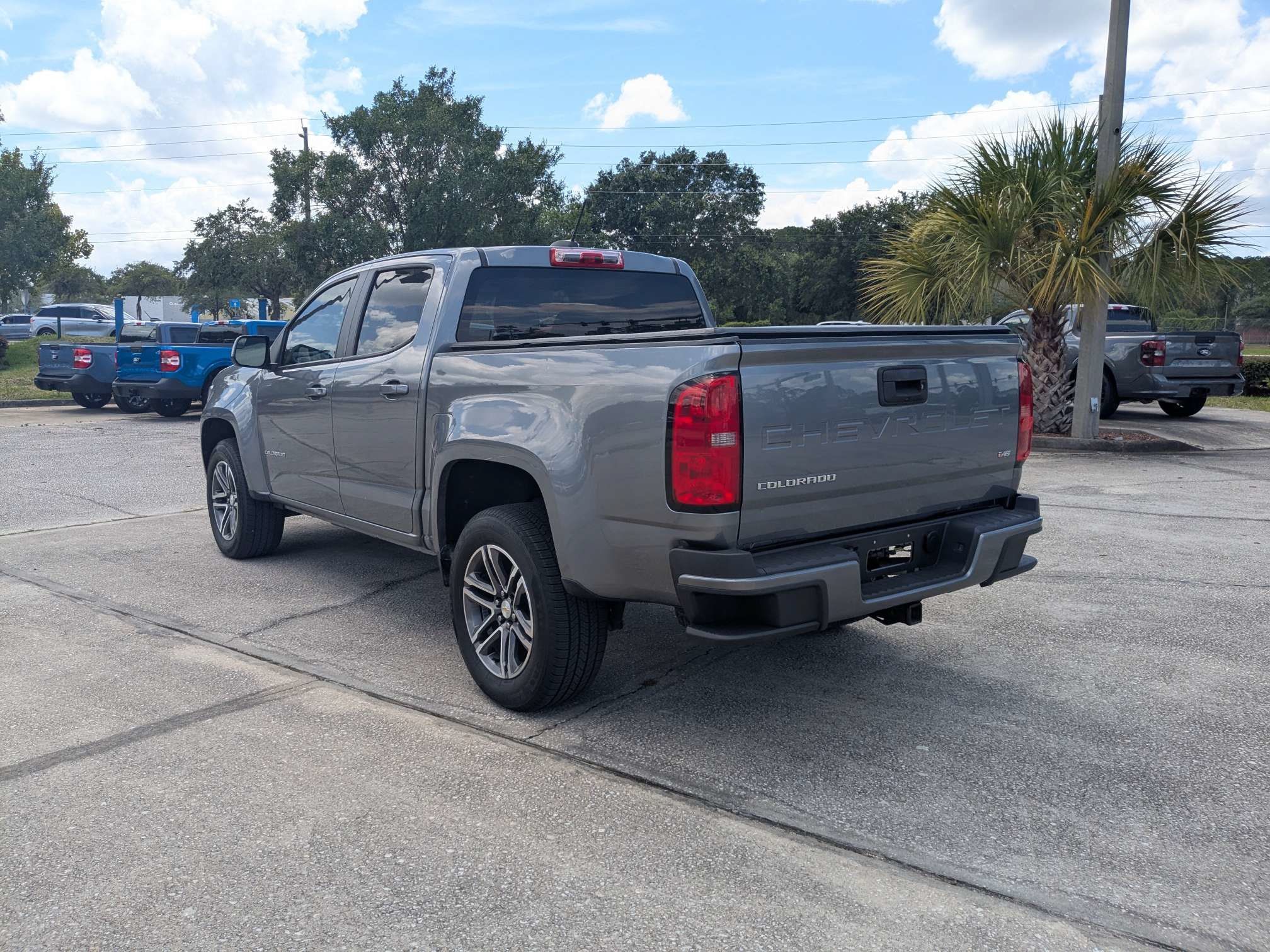 Used 2021 Chevrolet Colorado W/T w/ Custom Special Edition AWD/4WD image 6