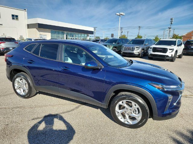 Certified 2024 Chevrolet Trax LS w/ LS Convenience Package FWD image 35