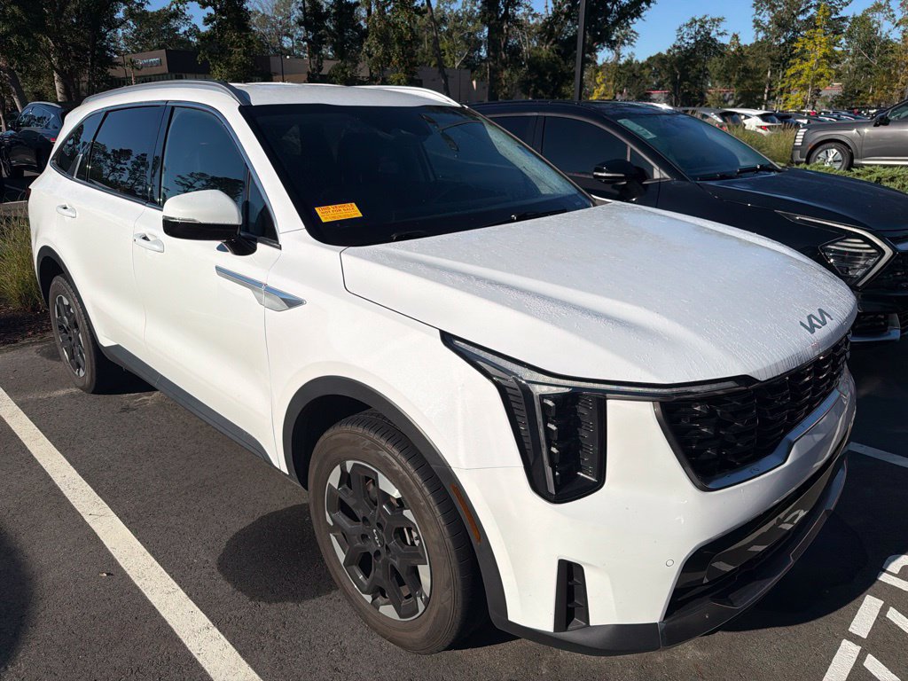 Used 2024 Kia Sorento S AWD/4WD image 3
