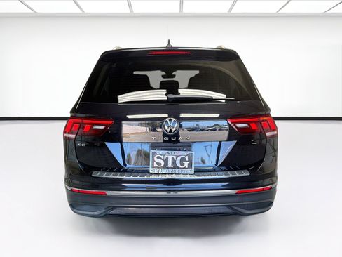 Used 2022 Volkswagen Tiguan SE FWD image 5
