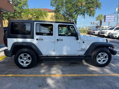 Used 2017 Jeep Wrangler Unlimited Sport w/ Quick Order Package 24S AWD/4WD image 5