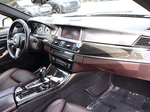 Used 2015 BMW 550i xDrive Sedan AWD/4WD image 18