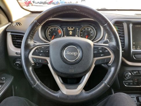 Used 2016 Jeep Cherokee Latitude w/ Comfort & Convenience Group image 6