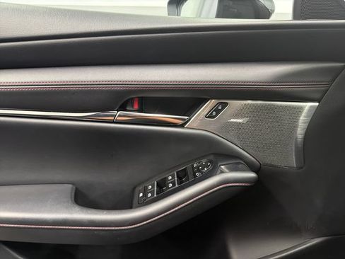 Used 2023 MAZDA MAZDA3 s FWD image 29