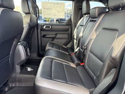 New 2026 Ford Bronco Outer Banks w/ Sasquatch Package AWD/4WD image 12
