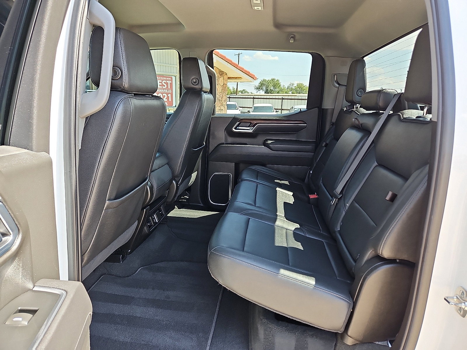Used 2025 GMC Sierra 1500 SLT RWD image 9