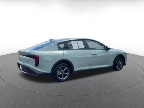 Used 2025 Kia K4 LXS image 15