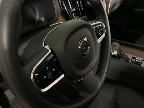 Certified 2023 Volvo XC60 B5 Plus w/ Climate Package AWD/4WD image 17