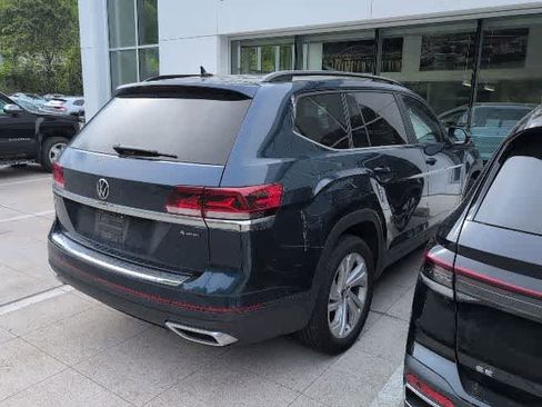 Certified 2023 Volkswagen Atlas SE AWD/4WD image 4