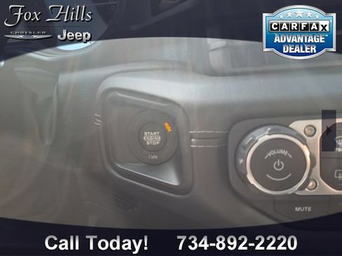 Used 2024 Jeep Wrangler Unlimited Rubicon 4xe AWD/4WD image 24
