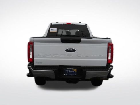 Certified 2025 Ford F250 XLT AWD/4WD image 15