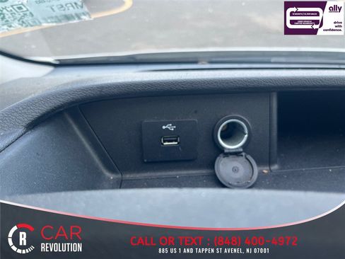Used 2023 Ford Transit 250 Medium Roof AWD image 18