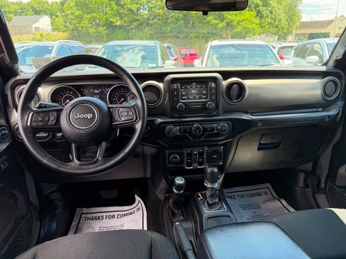 Used 2019 Jeep Wrangler Unlimited Sport S AWD/4WD image 33