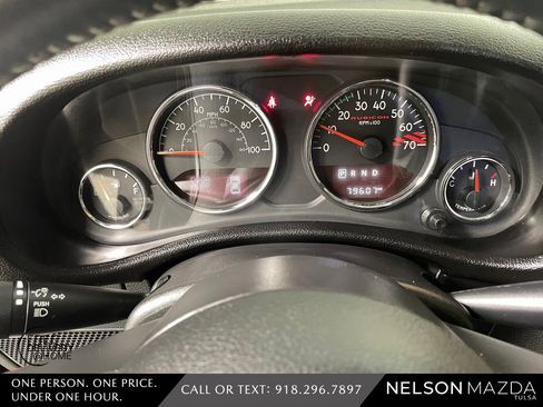 Used 2017 Jeep Wrangler Unlimited Rubicon image 24