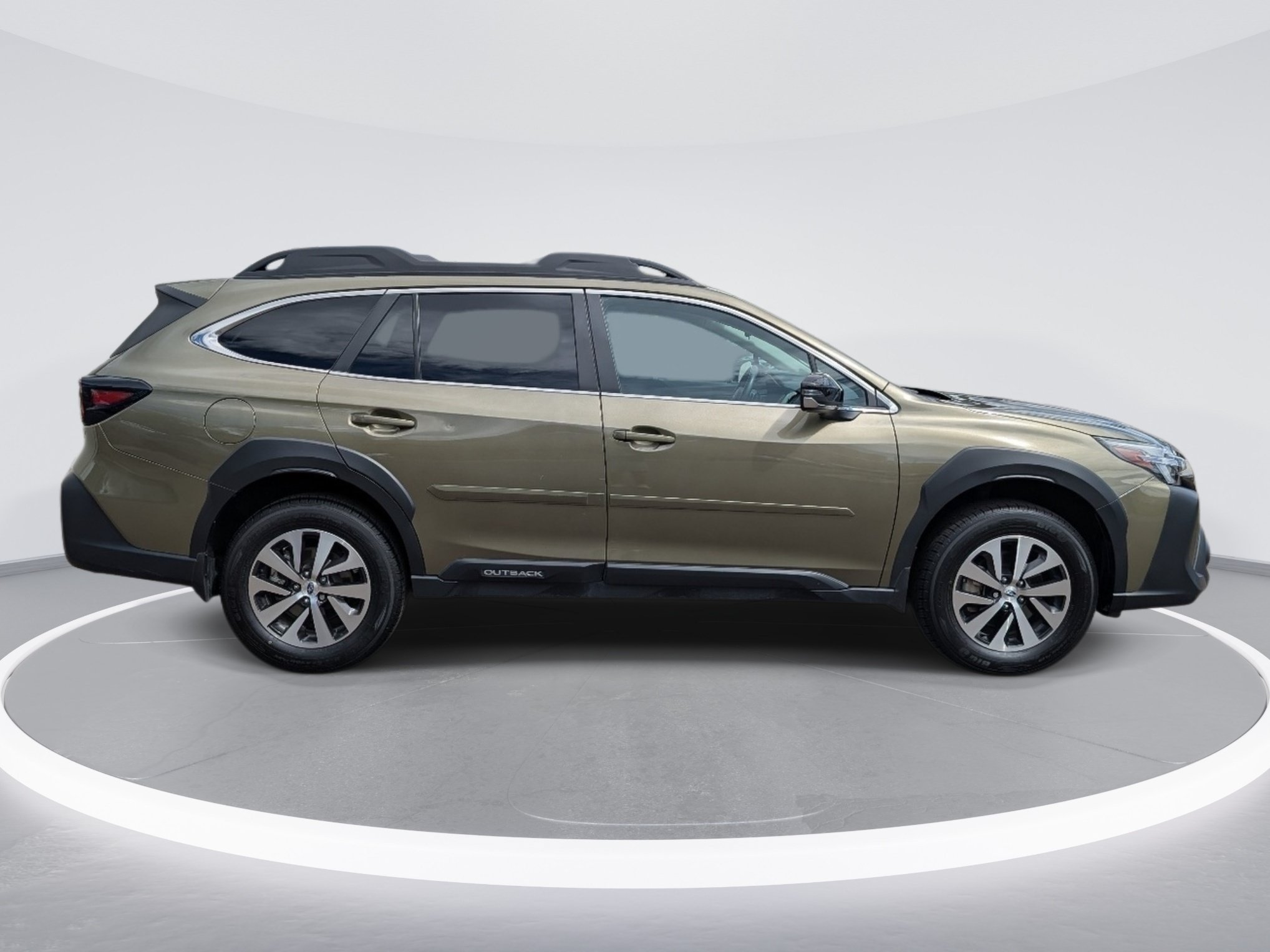 Used 2025 Subaru Outback Premium AWD/4WD image 4