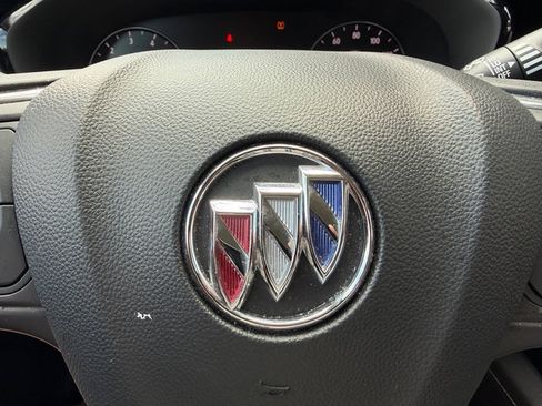 Used 2022 Buick Envision Preferred FWD image 32