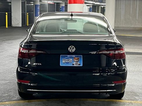 Used 2021 Volkswagen Jetta SE w/ SE Cold Weather Package image 30