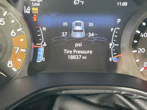 Used 2022 Jeep Compass Latitude w/ Sun and Sound Group image 12