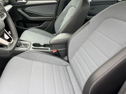 Used 2026 Volkswagen Jetta SE image 16