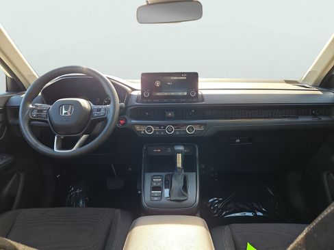 Used 2025 Honda CR-V EX image 3