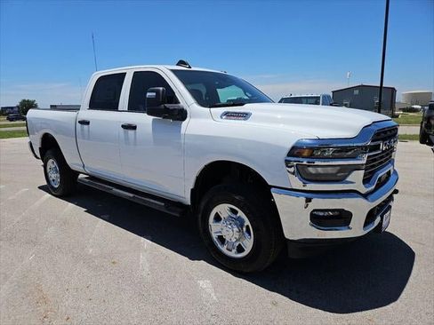 New 2026 RAM 2500 Tradesman AWD/4WD image 40
