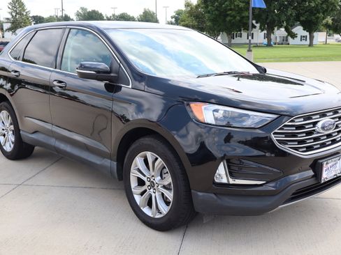 Used 2024 Ford Edge Titanium image 4