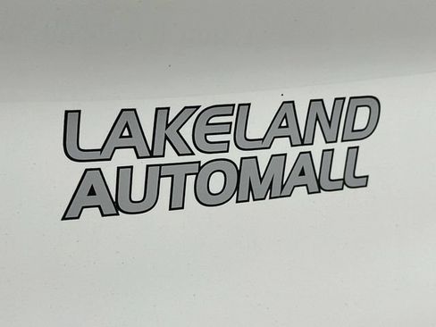 Used 2023 Lincoln Corsair FWD w/ Rear Removable Package Tray image 30