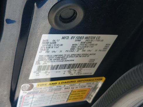 Used 2017 Ford Expedition XLT image 28