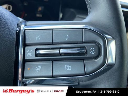 Certified 2025 GMC Acadia Elevation image 40