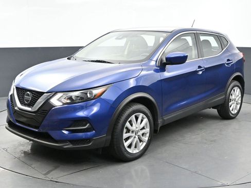 Used 2022 Nissan Rogue Sport S FWD image 3