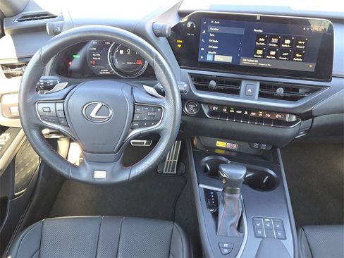 Used 2023 Lexus UX 250h F Sport image 28