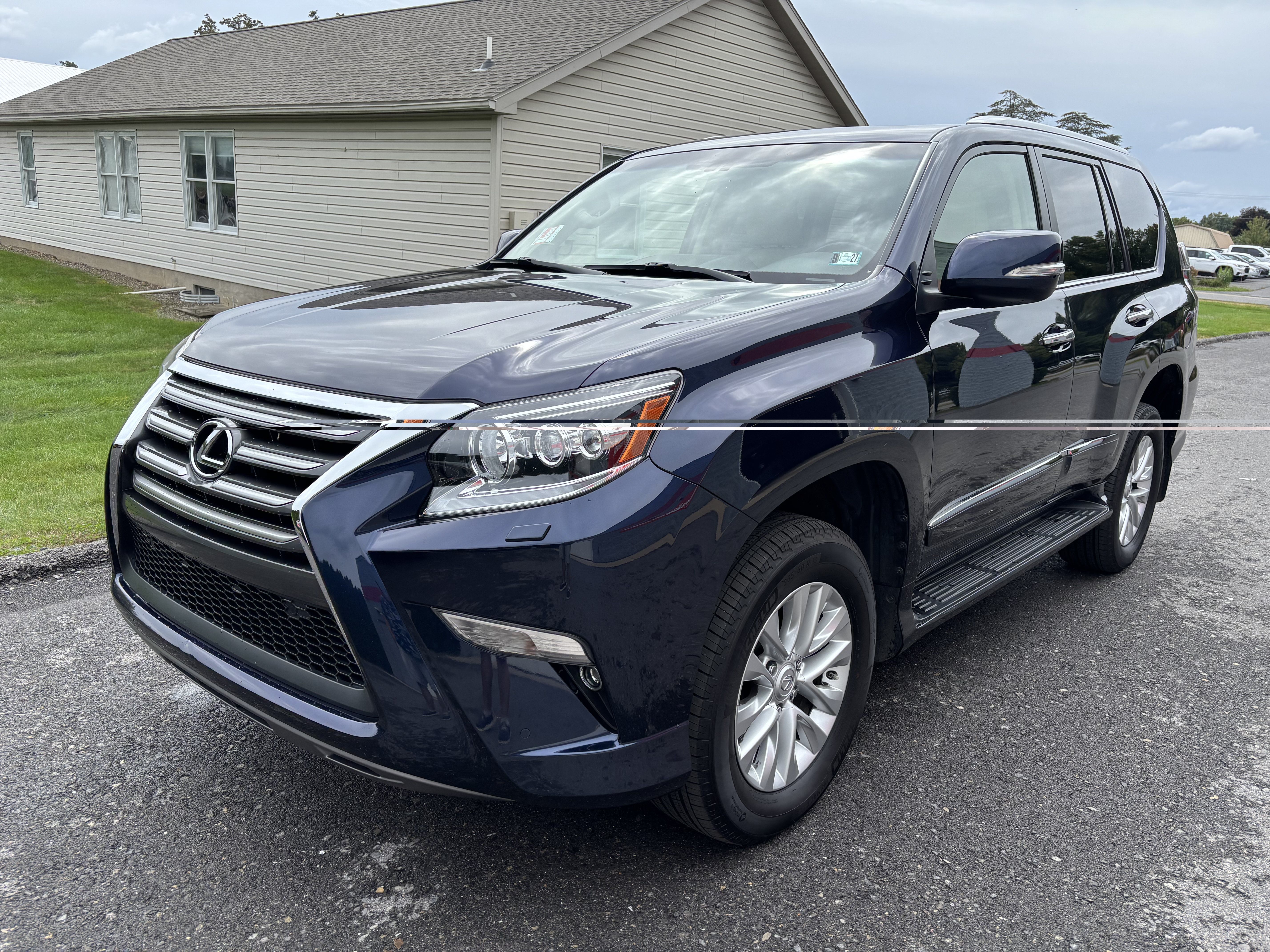 Used 2018 Lexus GX 460 Premium w/ Premium Package AWD/4WD image 8