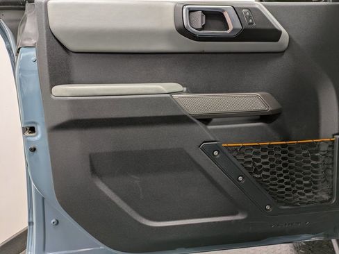 Used 2021 Ford Bronco Badlands image 9