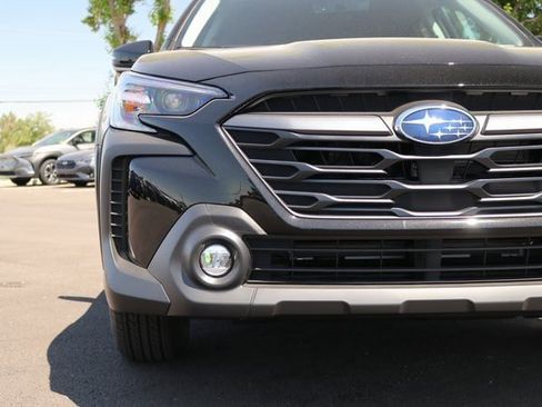 Used 2025 Subaru Outback Premium image 9