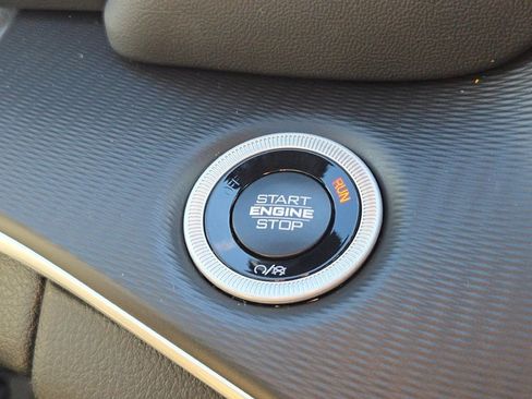 New 2025 Jeep Grand Cherokee Laredo X w/ Luxury Tech Group I image 32