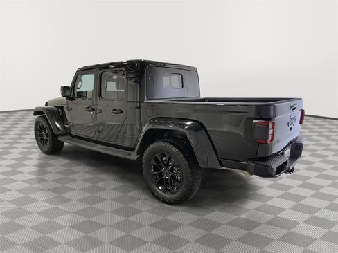 Used 2022 Jeep Gladiator Overland image 9